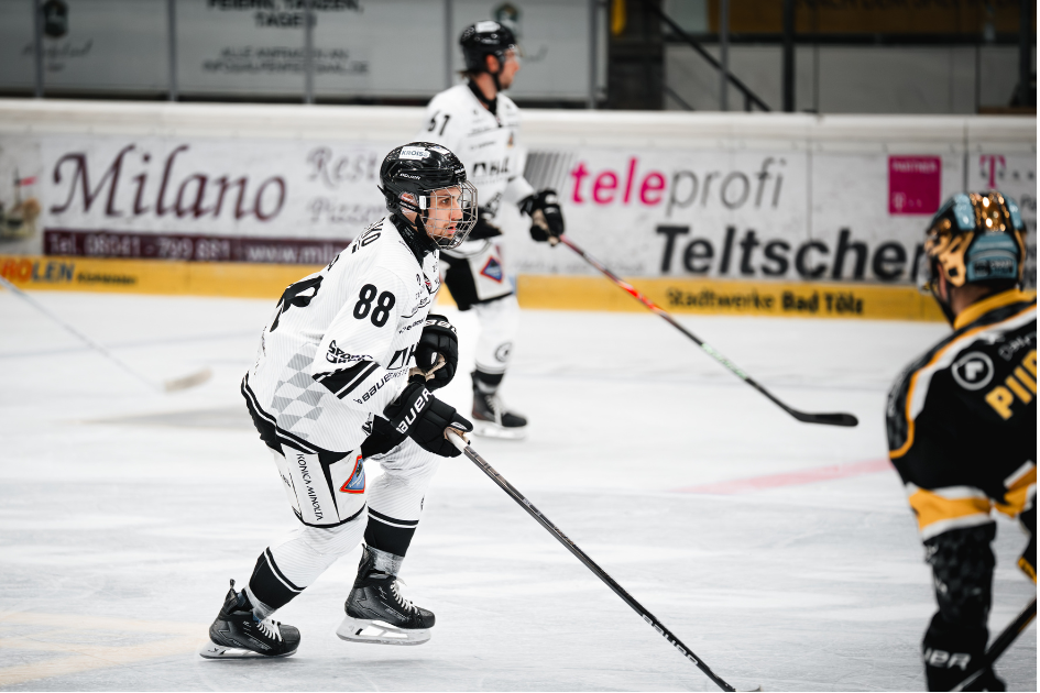 Read more about the article Partnerschaft mit den EHF Passau Black Hawks verlängert